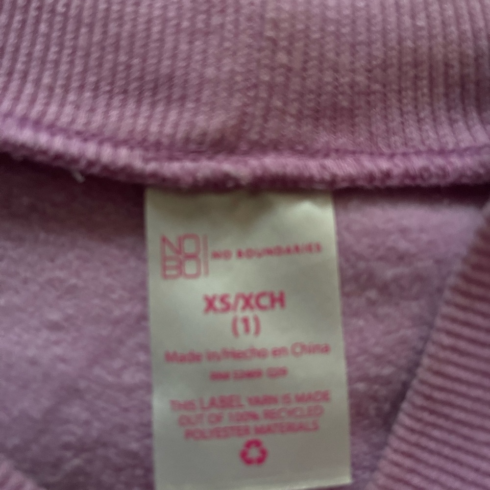 Light purple sweatshirt - Picture 2 of 3